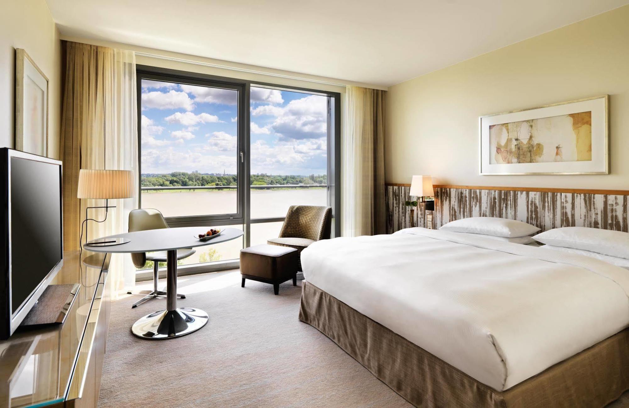 Hyatt Regency 5*